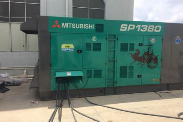 桥东为什么有些柴油发电机组的输出电压可以调节？