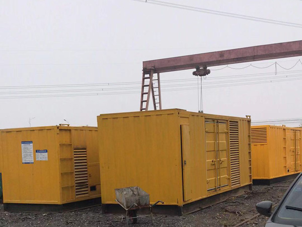 桥东100kw柴油发电机组每小时油耗？