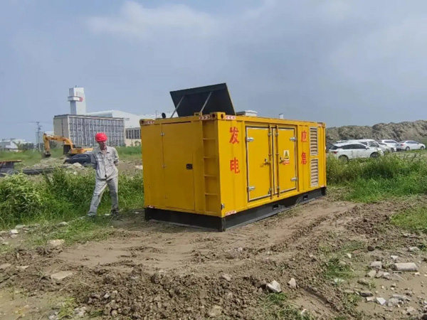 桥东冬季低温环境下，发电机组启动电瓶的容量需求是否会增加？