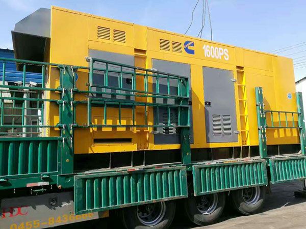 桥东测量水冷式机油散热器密封件尺寸时的注意事项有哪些？